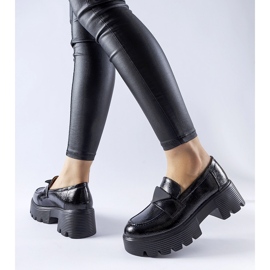 Crne lakirane Eligio natikače crno 1