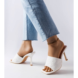 Bijele elegantne sandale na petu iz Cambrine bijela 1