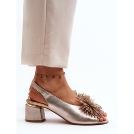 Kožne sandale s ukrasom Laura Messi 2719 zlatne zlatni 1