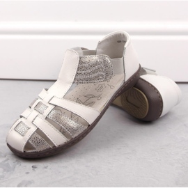 Ženske zatvorene kožne sandale, bež, T.Sokolski 1