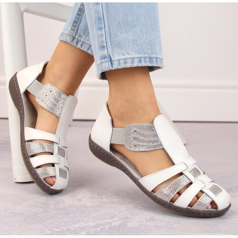 Ženske zatvorene kožne sandale, bež, T.Sokolski 2