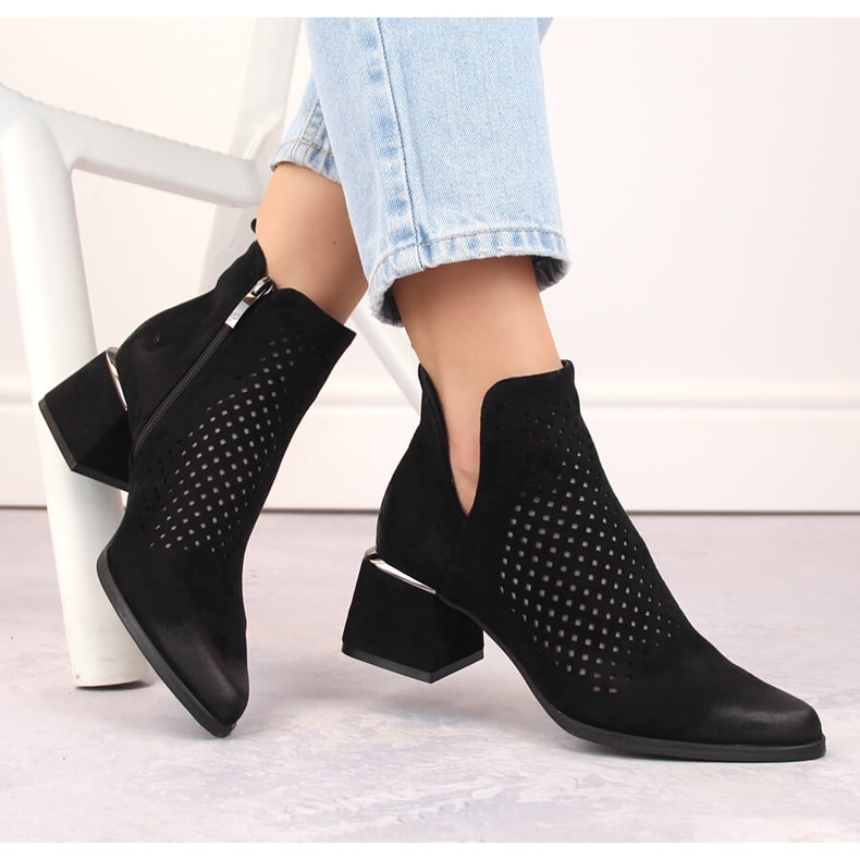 Ženske otvorene čizme na visoku petu od brušene kože, crne Potocki SZ12356 crna 1