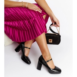 Cher crne lakirane salonke na petu crna 1