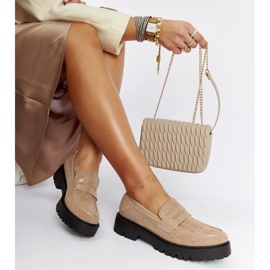 Bež mokasine ukrašene Newport kamenčićima 1