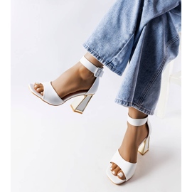 Marlens bijele blok sandale bijela 1