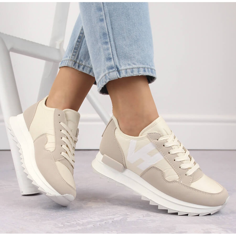 Ženske sportske cipele s platformom, bež Potocki 16311 1