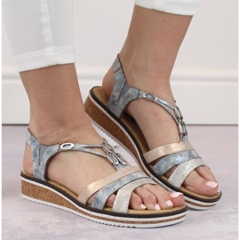 Udobne ženske sandale na klin Rieker V36G4-40 plava 1