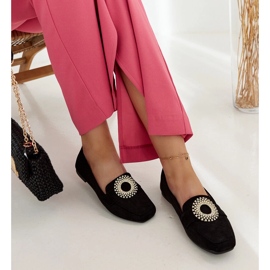Crne mokasine ukrašene Celena kamenčićima crno 2