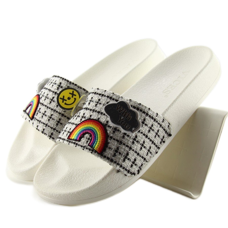 8228 Bijele papuče s iglama bijela 1