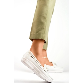 Udobne ženske mokasine bijele boje Udobne ženske mokasine bijela 1