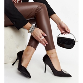 Crne visoke potpetice sa satenskim završetkom i kamenčićima Susegana crna 1