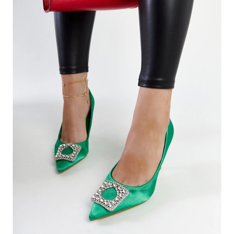 Zelene visoke pete sa satenskim završetkom i Clemente kamenčićima zelena 1