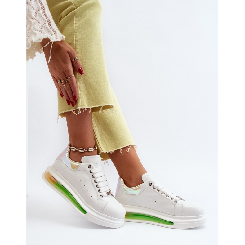 Ženske kožne tenisice GOE NN2N4029 Bijele bijela 1