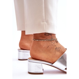 Joia Klasične kožne papuče s niskom petom, srebrne srebro 3