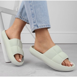 Ženske svijetlo zelene papuče Vinceza 76052 zelena 1