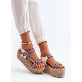 Ženske sandale na pletenom masivnom potplatu, bijela Luminea 1