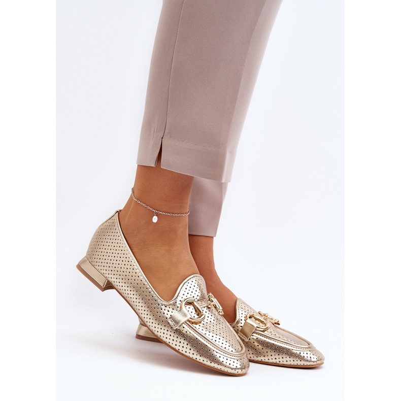 Ženske mokasine na ravnu petu sa zlatnim ukrasom Iluvana zlatna 2