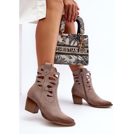 Kožne gležnjače s izrezima Maciejka 06412-04 Bež 1