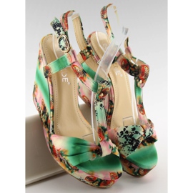 Satenske sandale na klin 903 zelene zelena 1