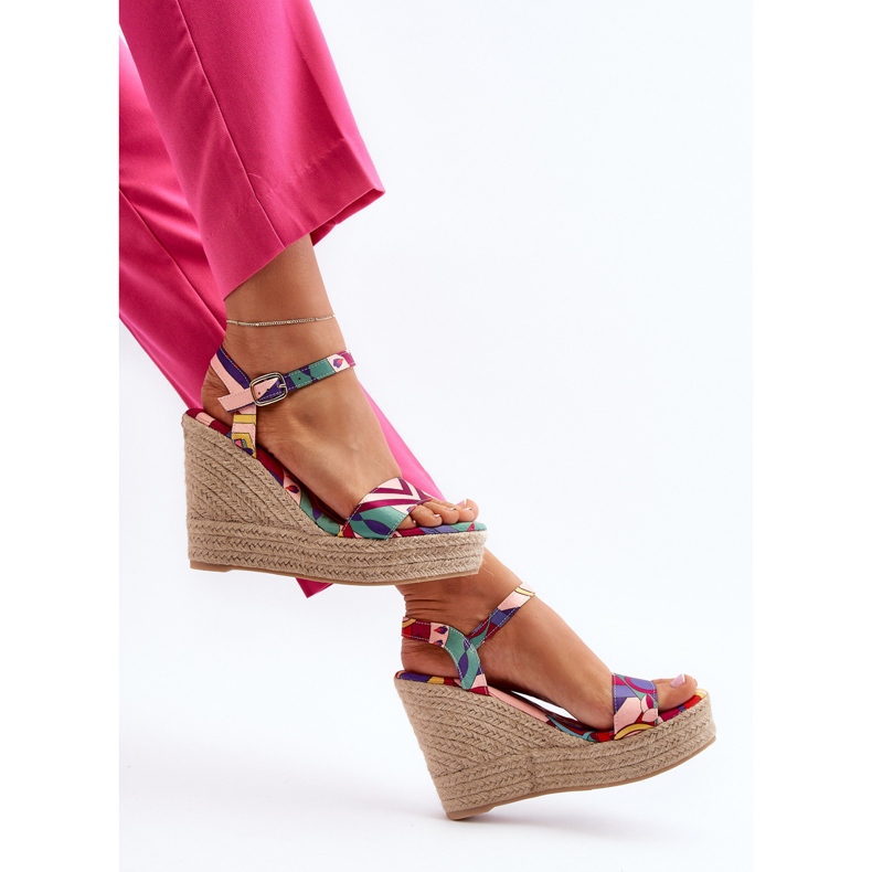 Sandale na klin s uzorkom od pletene višebojne anihazre raznobojna 1