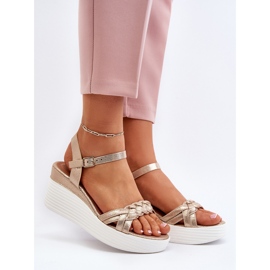 Esinna zlatne sandale na klin zlatna 2