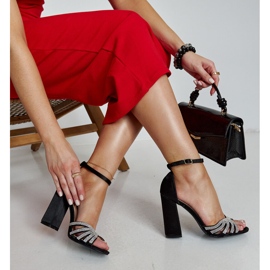 Crne sjajne Zrinkine sandale na visoku petu crna 1