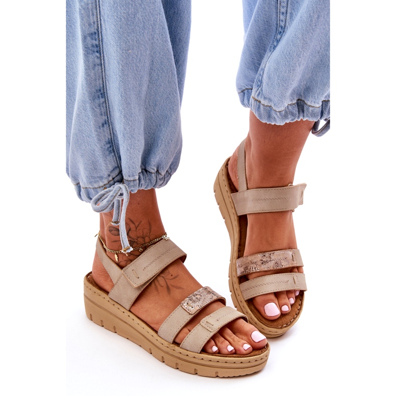 Vinceza Ženske kožne sandale s čičkom, bež 2