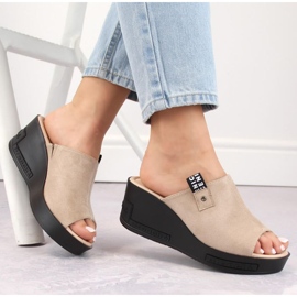 Klinaste papuče od brušene kože Vinceza W JAN278 bež 1