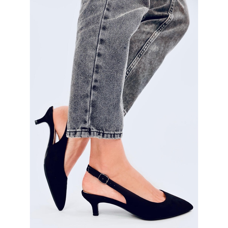 Malloi crne niske pete s otvorenom petom crna 1