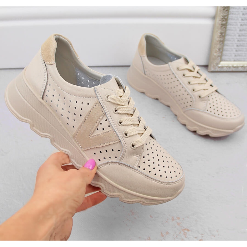 Ženske ažur kožne sportske cipele, bež Vinceza 7875 1