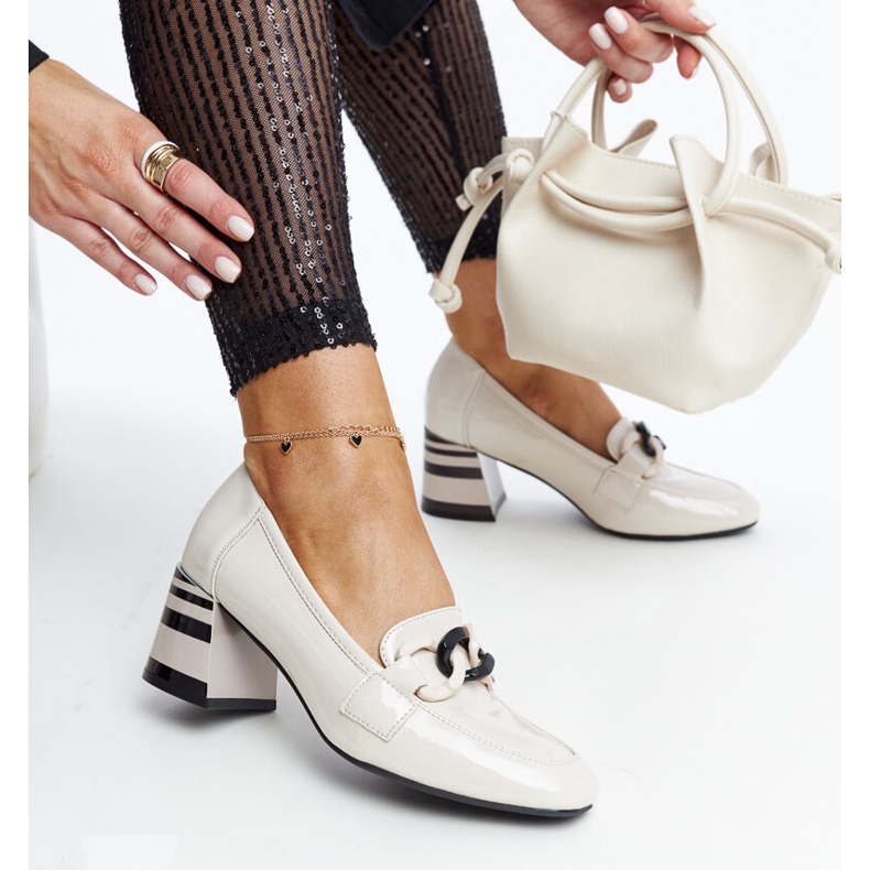 Vinceza Bež lakirane cipele iz Vinceze 1