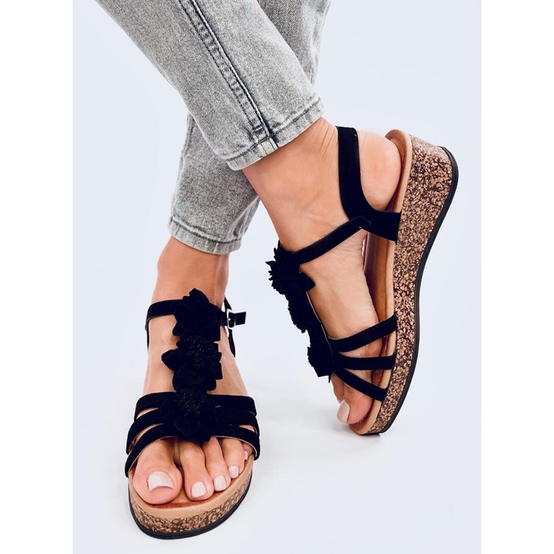 Fisken Crne sandale na cvjetnu platformu crna 1