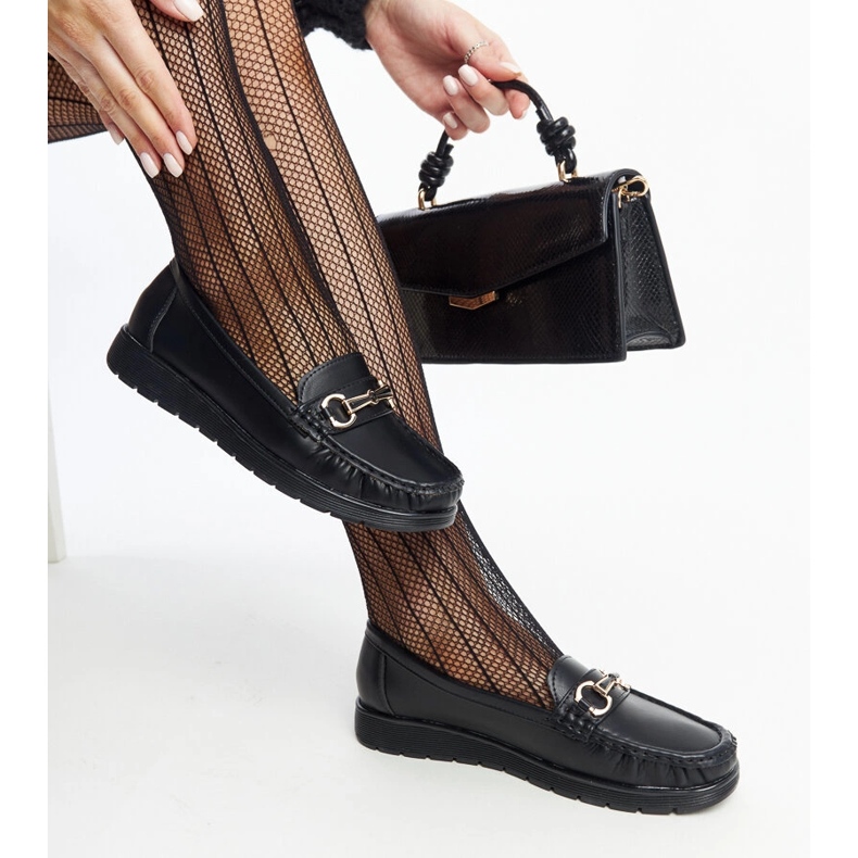 Crne mokasinke s kopčom iz Anisaha crna 1