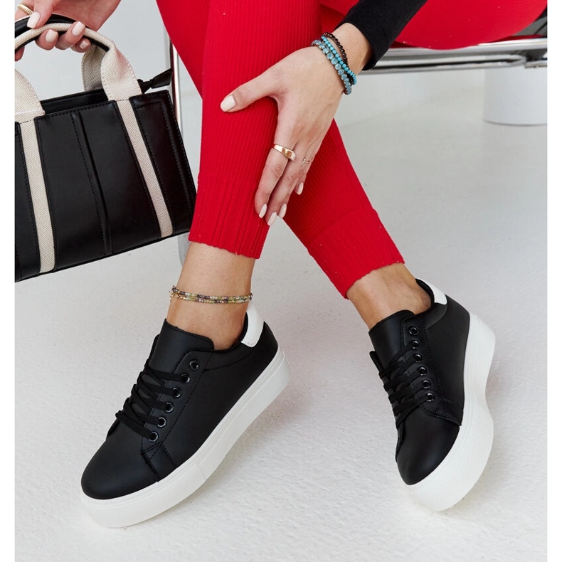 Crne tenisice s debelim potplatom Ruta crno 1