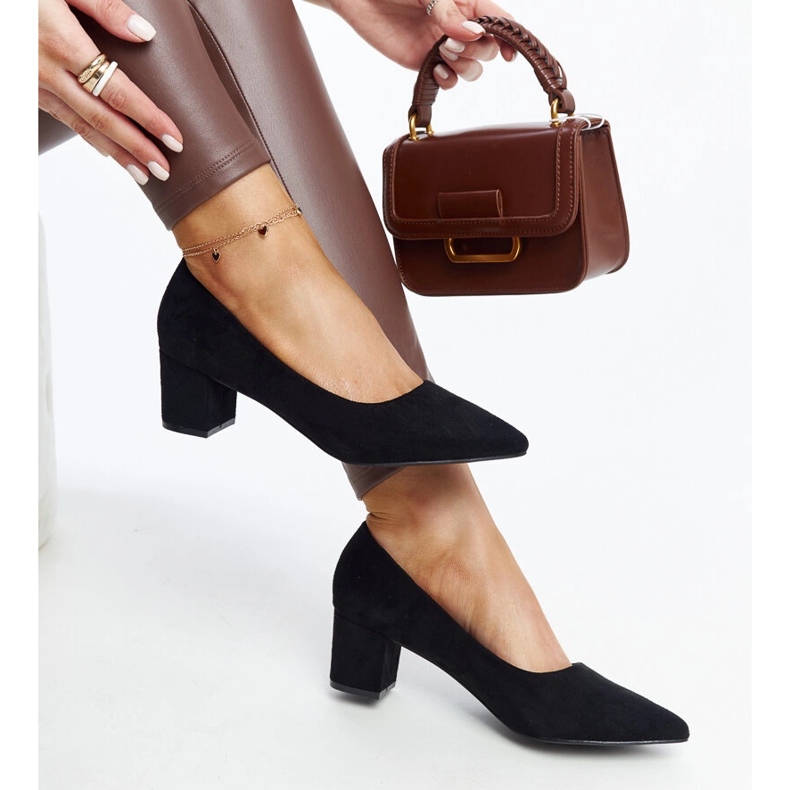 Crne cipele s visokom petom Araxi crna 1