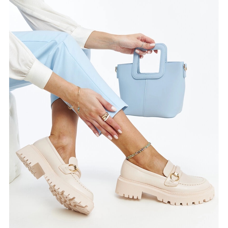 Bež natikače s Lasima kopčom 1