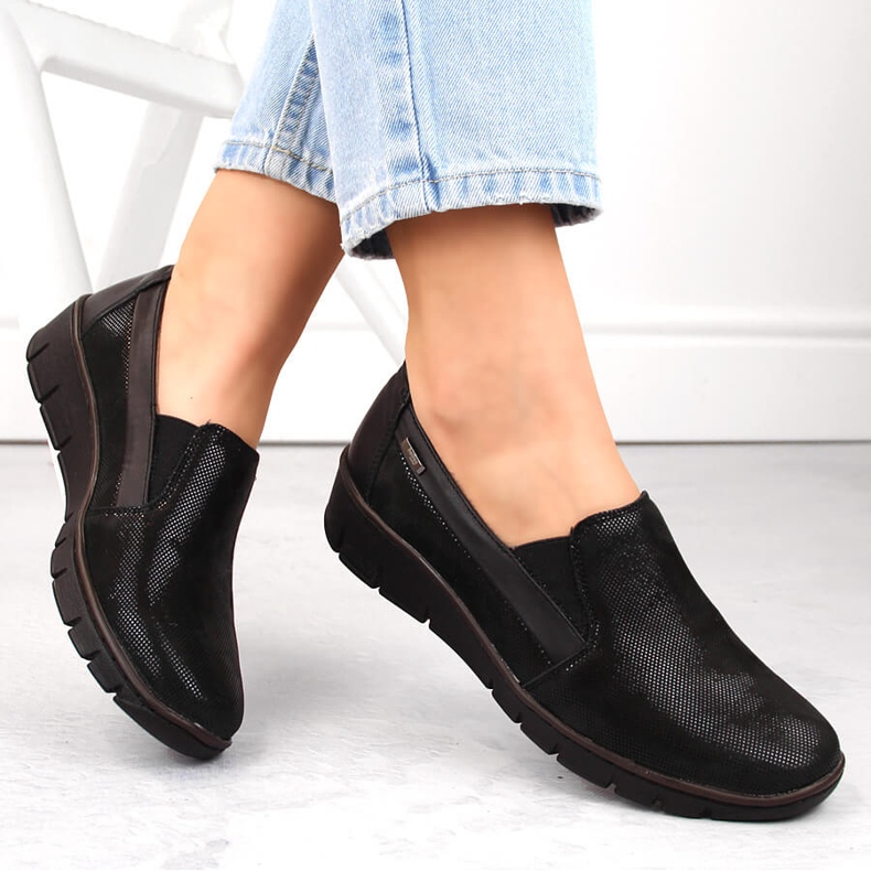 Ženske udobne kožne cipele, crne Helios 350.015.011 crno 1