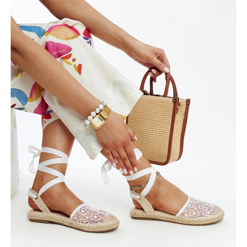 Teha bijele čipkaste espadrile s otvorenom petom bijela 1