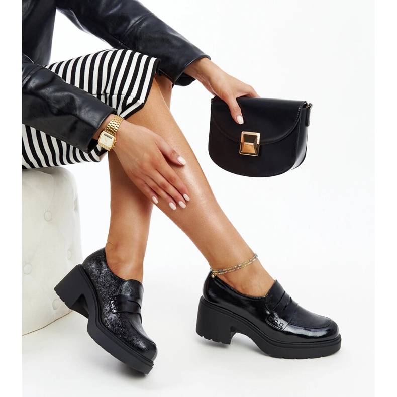 Crne lakirane cipele crna 1