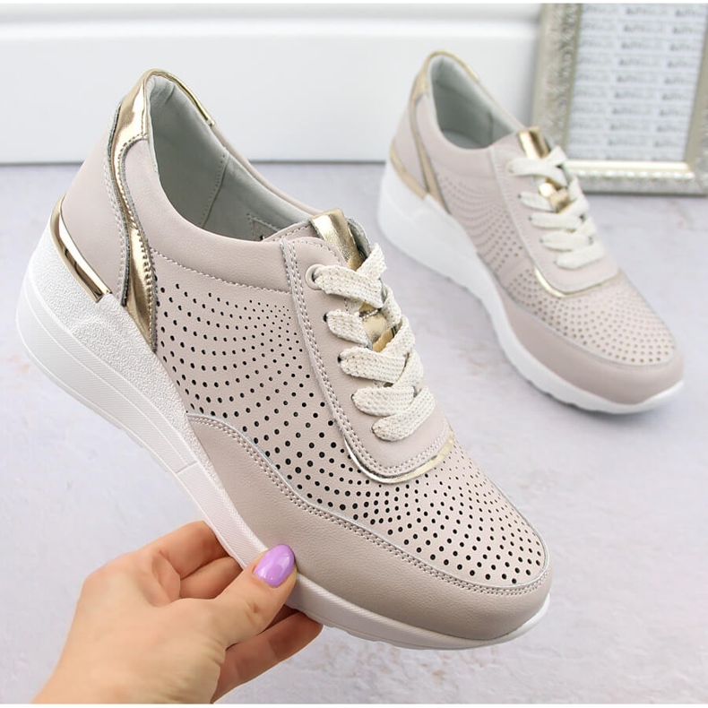 Kožne ženske sportske cipele na wedges, udobne, bež S.Barski LR725 1