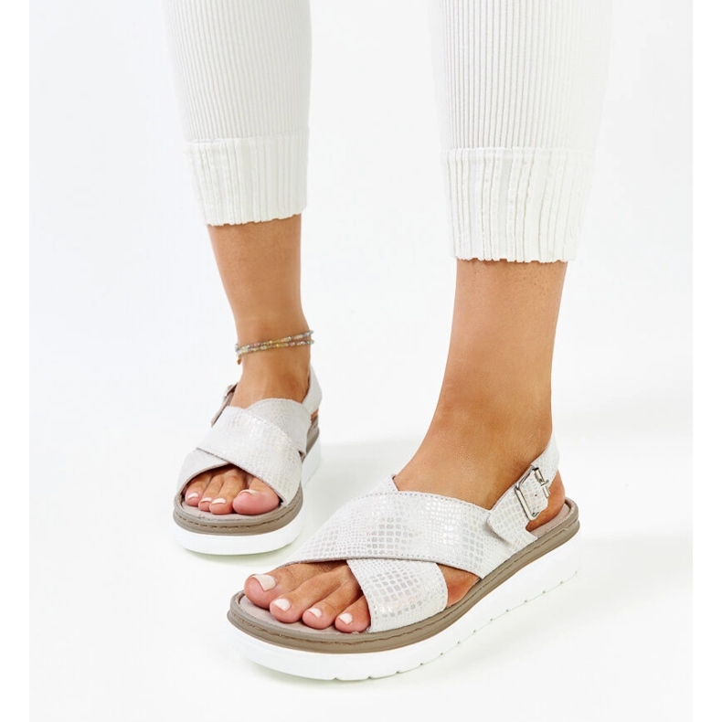 Srebrne kožne sandale s platformom Ithar siva 1