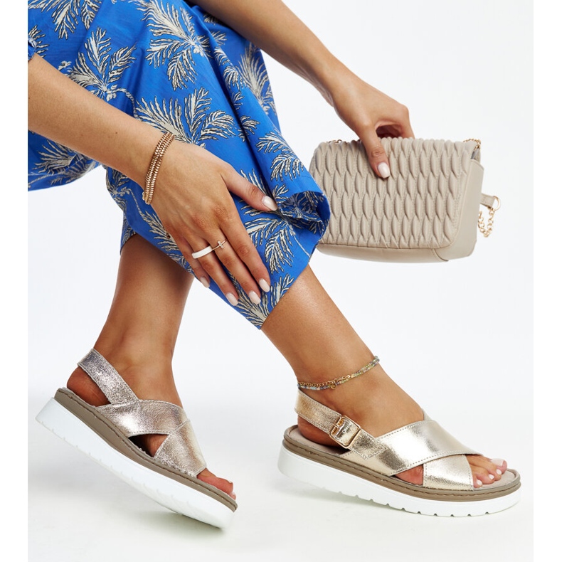 Ithar zlatne kožne sandale s platformom zlatna 1