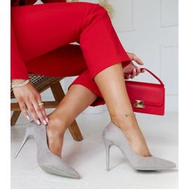 Sive štikle s kožnim umetkom Amedie siva 1