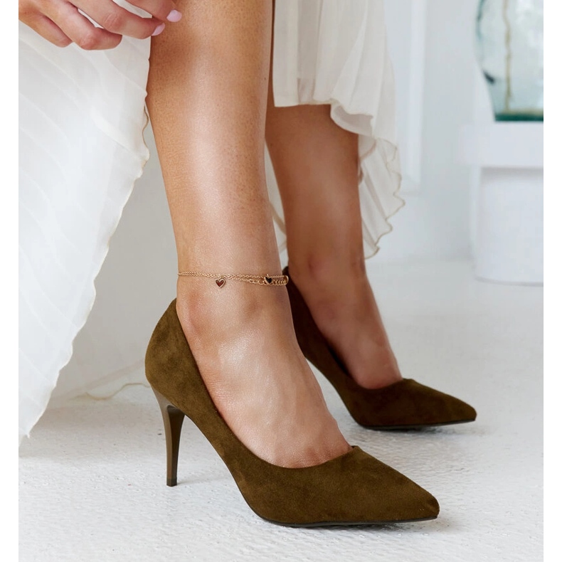 Tamnozelene štikle s kožnim umetkom Paume zelena 1