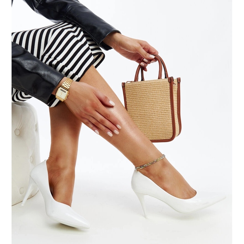 Bijele lakirane cipele s umetkom od Alsacea kože bijela 1