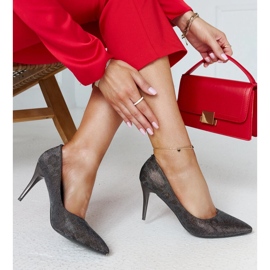 Sive sjajne štikle s kožnim umetkom Manna siva 2