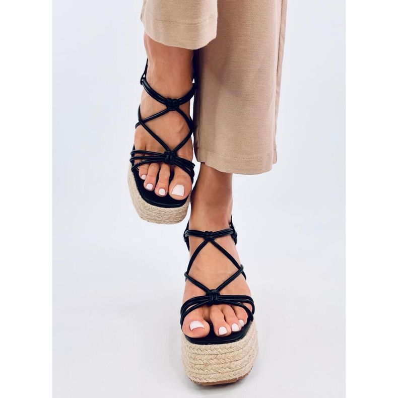 Pascai crne sandale s espadrilama na klin crna 1