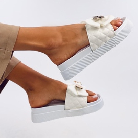 Brandis japanke s bijelim zlatnim medvjedićem bijela 1