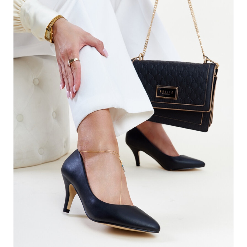 Crne visoke pete s umetkom od Hafa kože crno 1