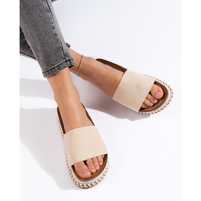 Tobogan s platformom od bež antilopa 2